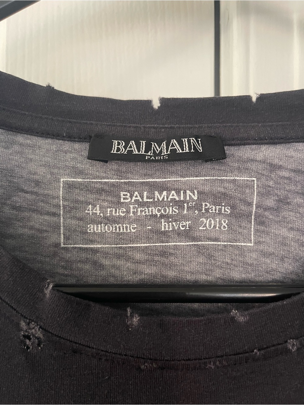 Men’s Balmain graphic distressed galaxy tee, size Medium - Picture 3 of 7